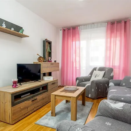 Apartamento With Wifi - 19493 *