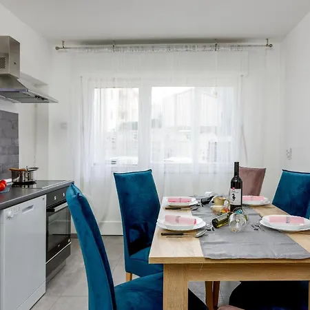 Apartamento With Wifi - 19493 *