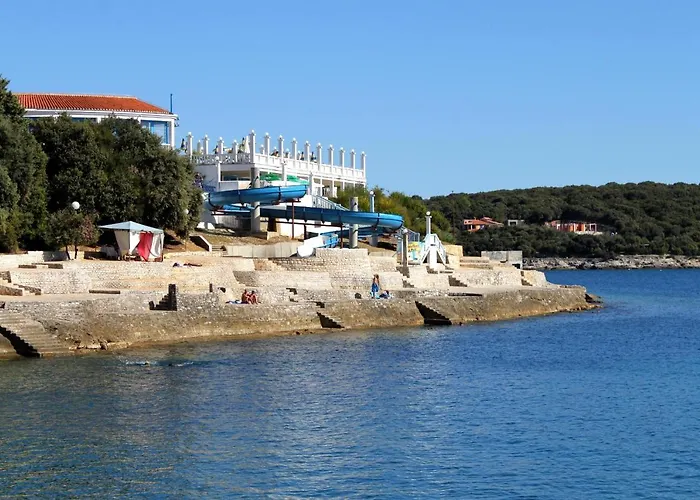 Apartman With Wifi - 19493 Pula