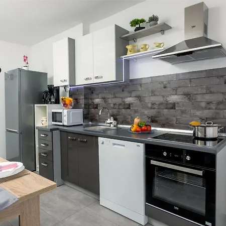 With Wifi - 19493 Апартаменти *