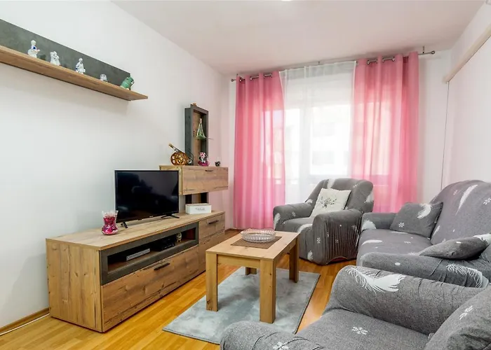 Apartment With Wifi - 19493 *