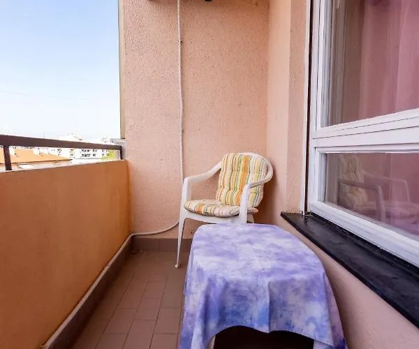 With Wifi - 19493 Apartment