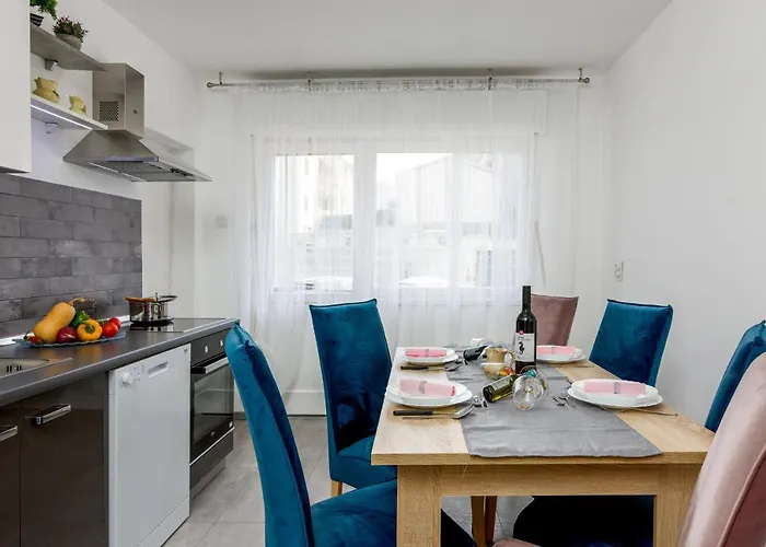 Apartment With Wifi - 19493 *